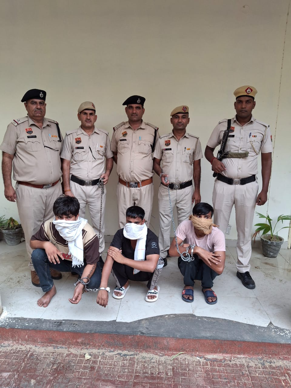 Three accused arrested in showroom ransom case